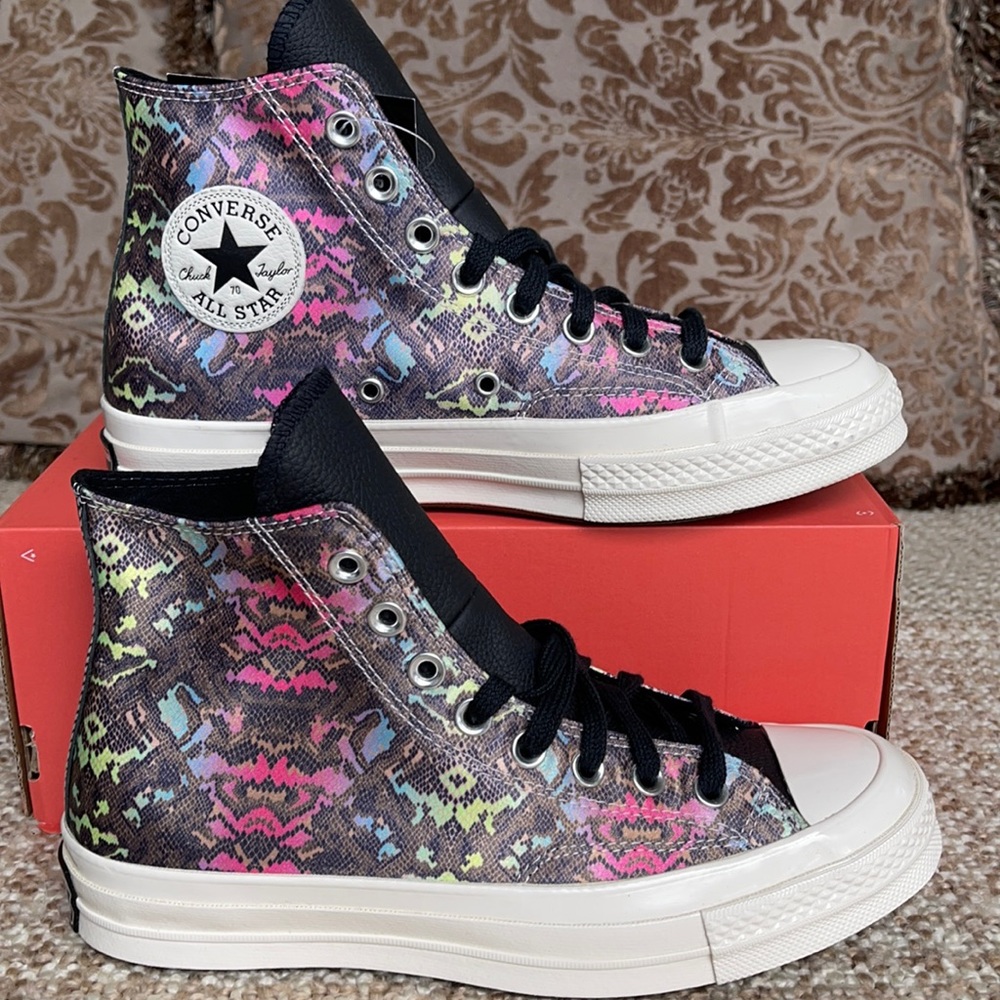 Converse Chuck 70 Hi ‘Digital Daze -Snakeskin’ WM 570264C
BLACK/HYPER PINK/EGRET - Picture 2 of 16